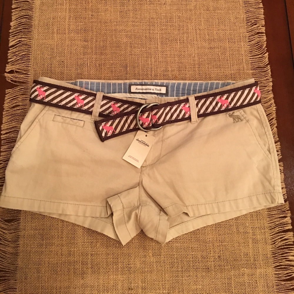 ABERCROMBIE&FITCH🌼Khaki Shorts Size 2